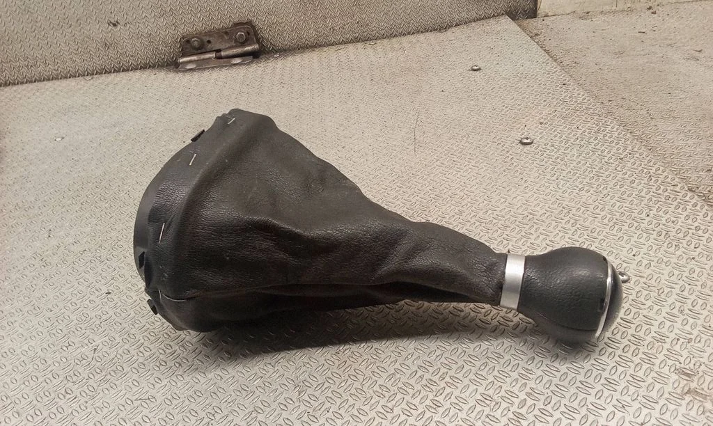 Gear lever shifter trim leather/knob 1T0711113AC
