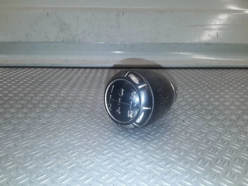 Gear lever shifter trim leather/knob