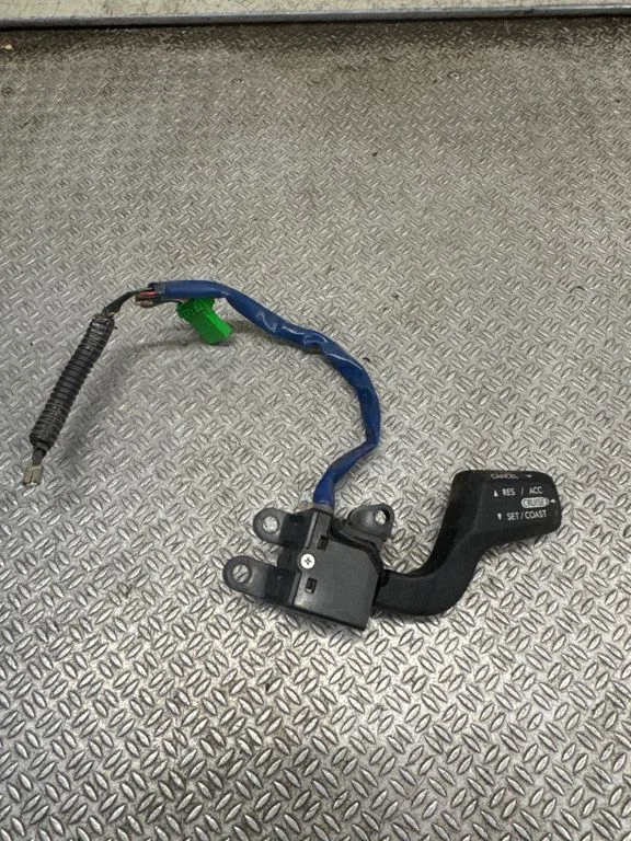 Püsikiiruse hoidiku (autopiloodi) hoob