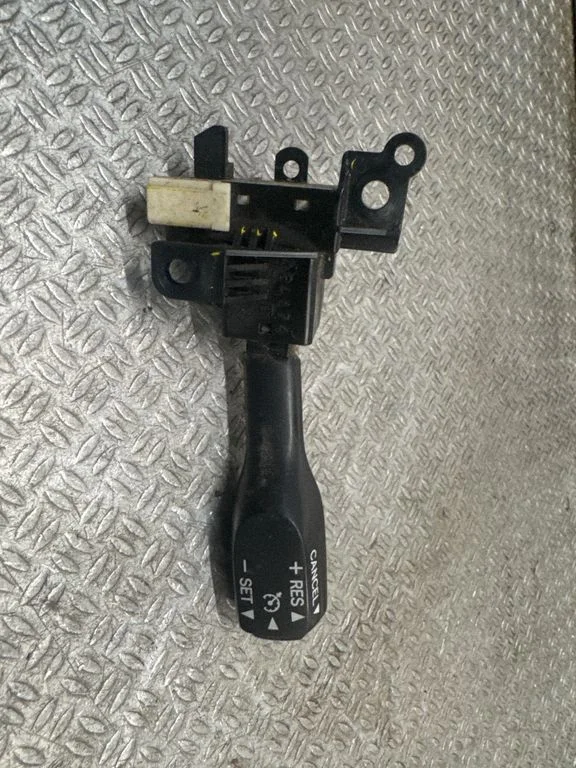 Püsikiiruse hoidiku (autopiloodi) hoob 18A174