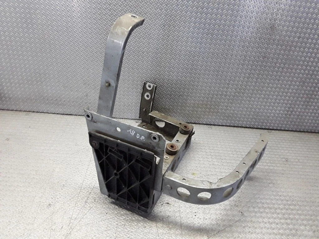 Side radiator support slam panel 4D0821138AB