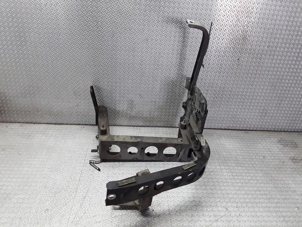 Side radiator support slam panel 4D0821137Q