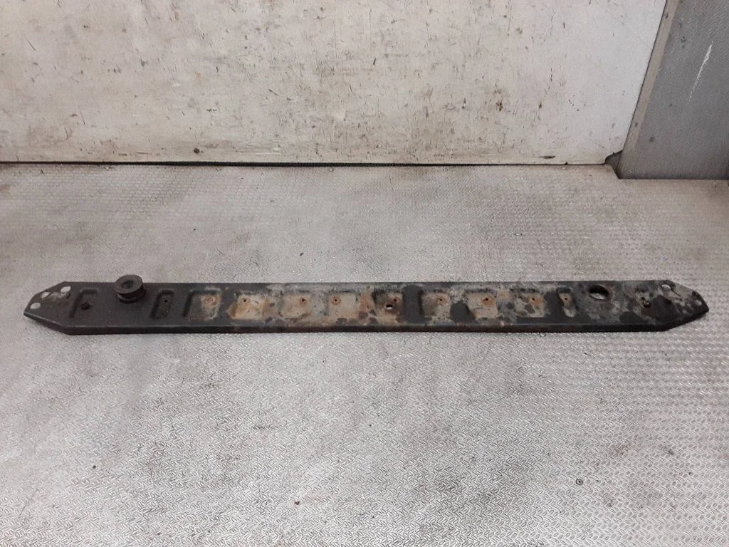 Bottom radiator support slam panel