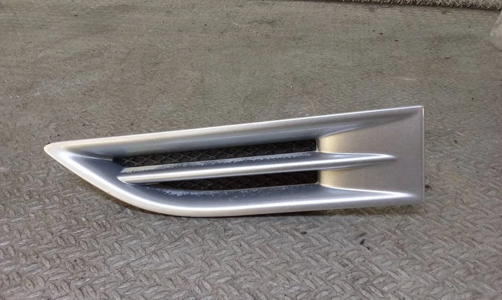 Fender trim (molding) – Ford Kuga I (2008-2012)