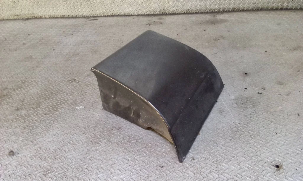 Poritiiva iluliist (molding) 4L0854960B