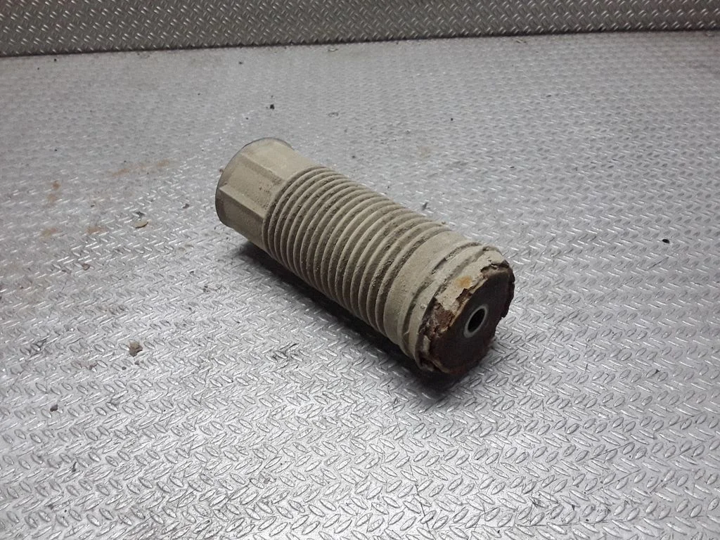 Rear strut damper dust cover boot – Toyota Corolla Verso AR10 (2004-2009)