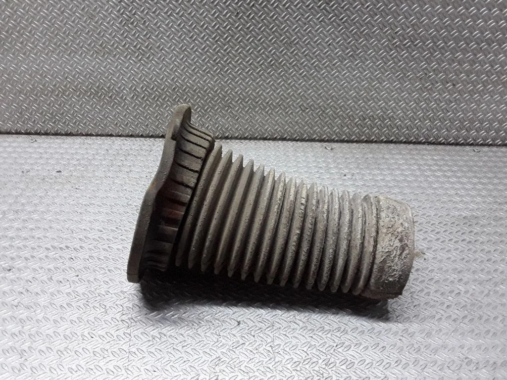 Rear strut damper dust cover boot – Land Rover Freelander (1996-2006)