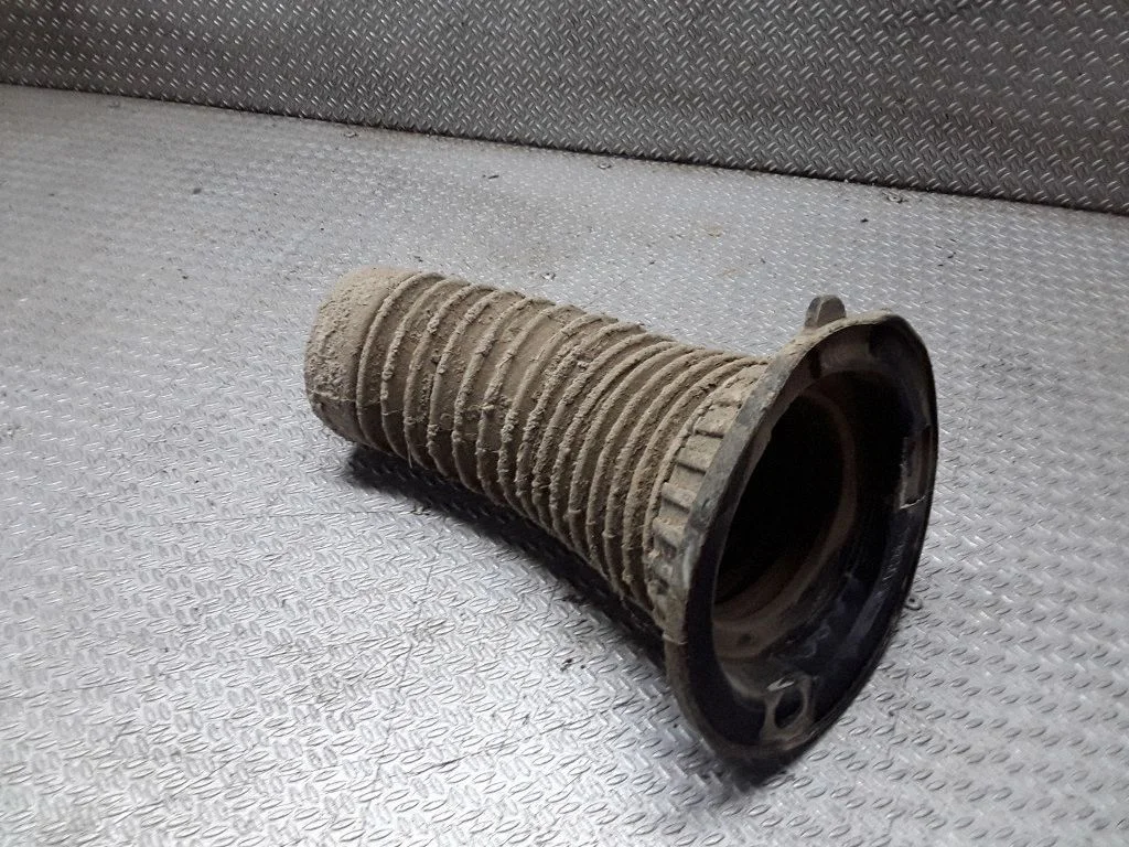 Rear strut damper dust cover boot – Land Rover Freelander (1996-2006)
