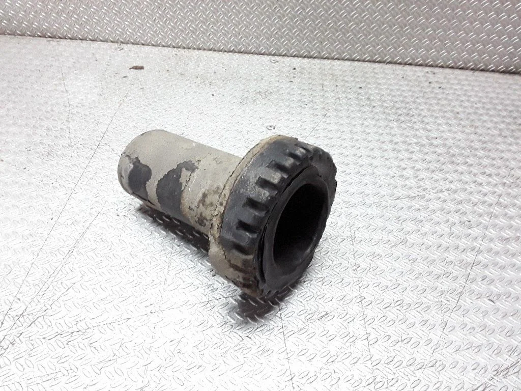 Rear strut damper dust cover boot – Mitsubishi Outlander (2001-2007)