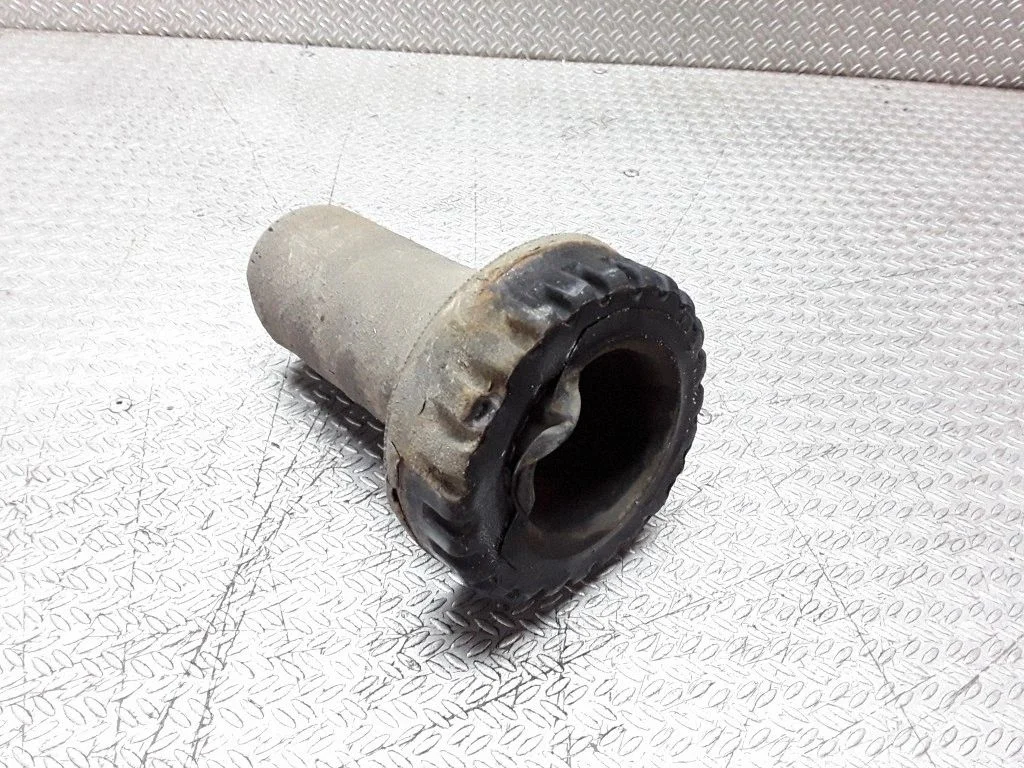 Rear strut damper dust cover boot – Mitsubishi Outlander (2001-2007)