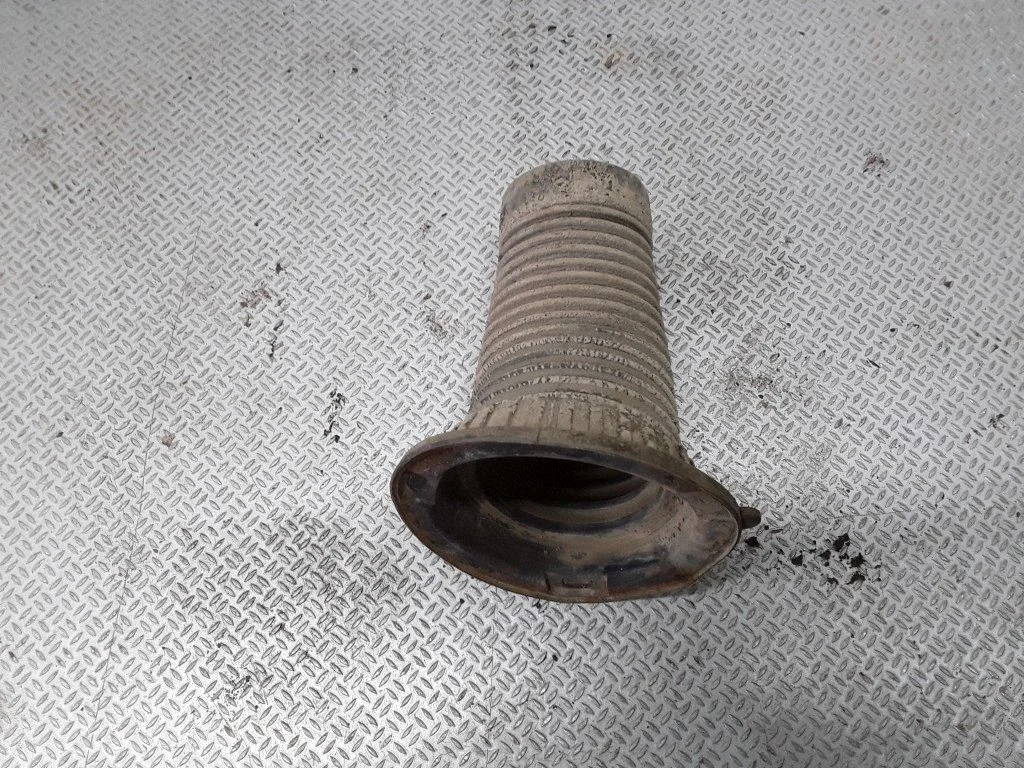 Rear strut damper dust cover boot – Land Rover Freelander (1996-2006)