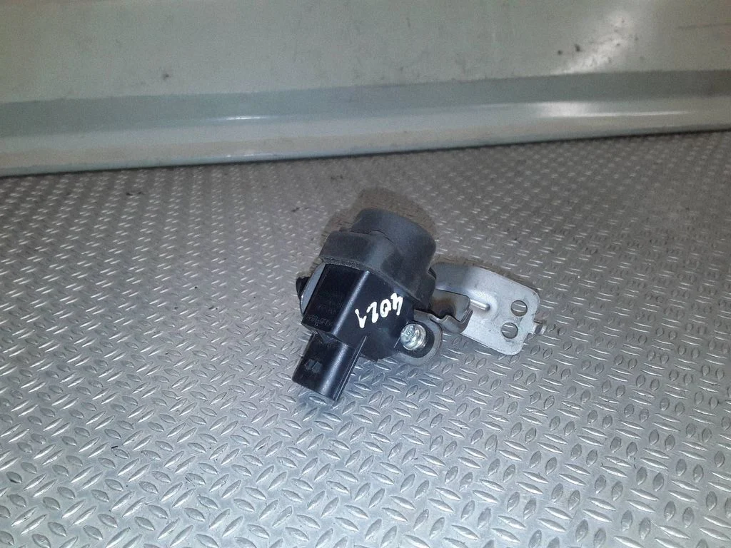 Fuel cut-off switch – Honda Civic (2006-2011)