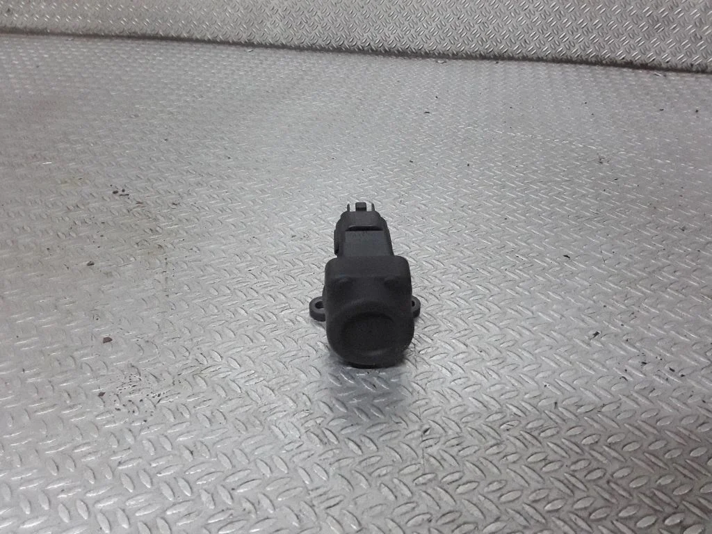 Fuel cut-off switch – Honda CR-V (2002-2006)