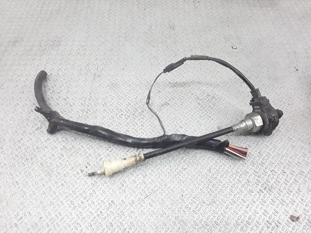 Speed sensor (speedometer sensor)
