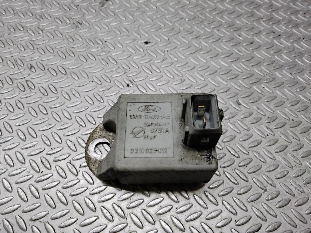 Ignition amplifier control unit – Ford Galaxy (2000-2006)