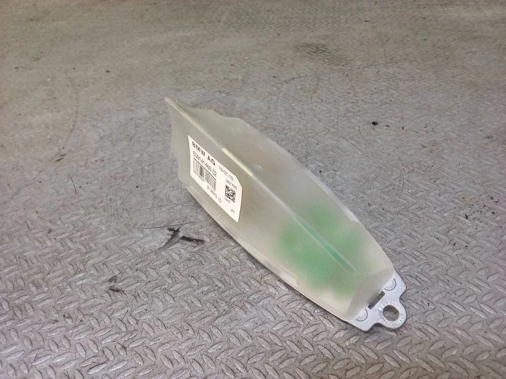 Aerial GPS antenna – BMW 7 Series F01 F02 F03 F04 (2008-2016)