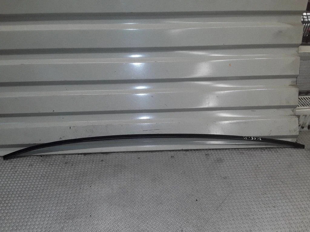 Jumta apdares līste „moldings" 8X3853705a
