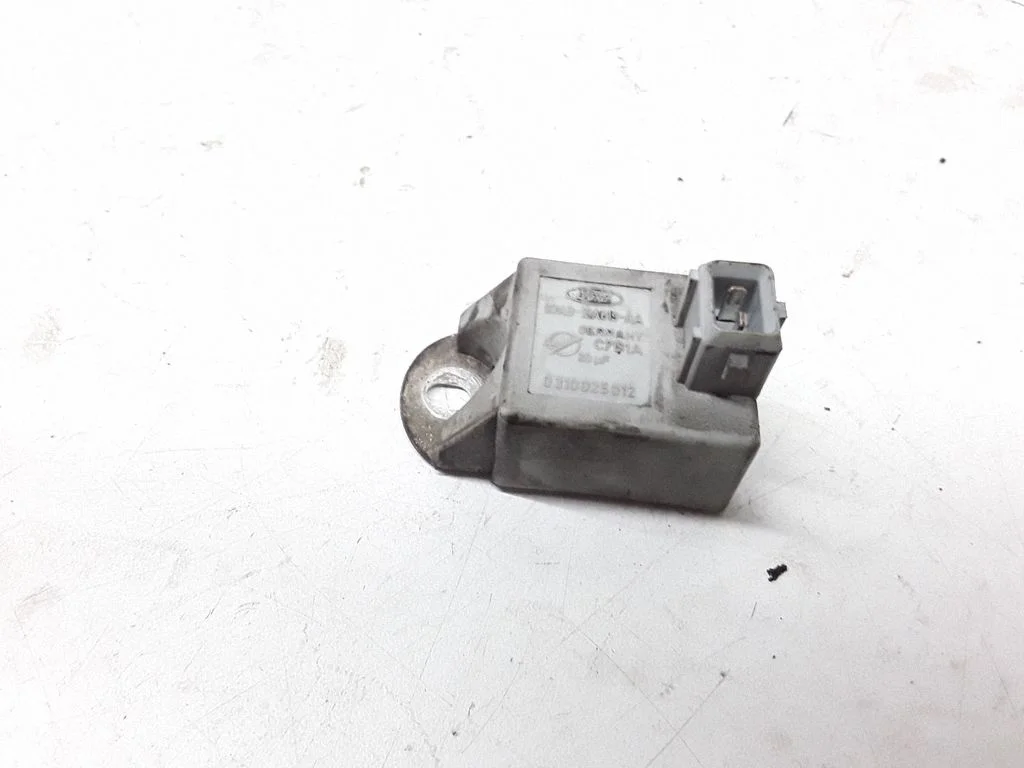 Ignition amplifier control unit – Ford Mondeo MK I (1993-1996)