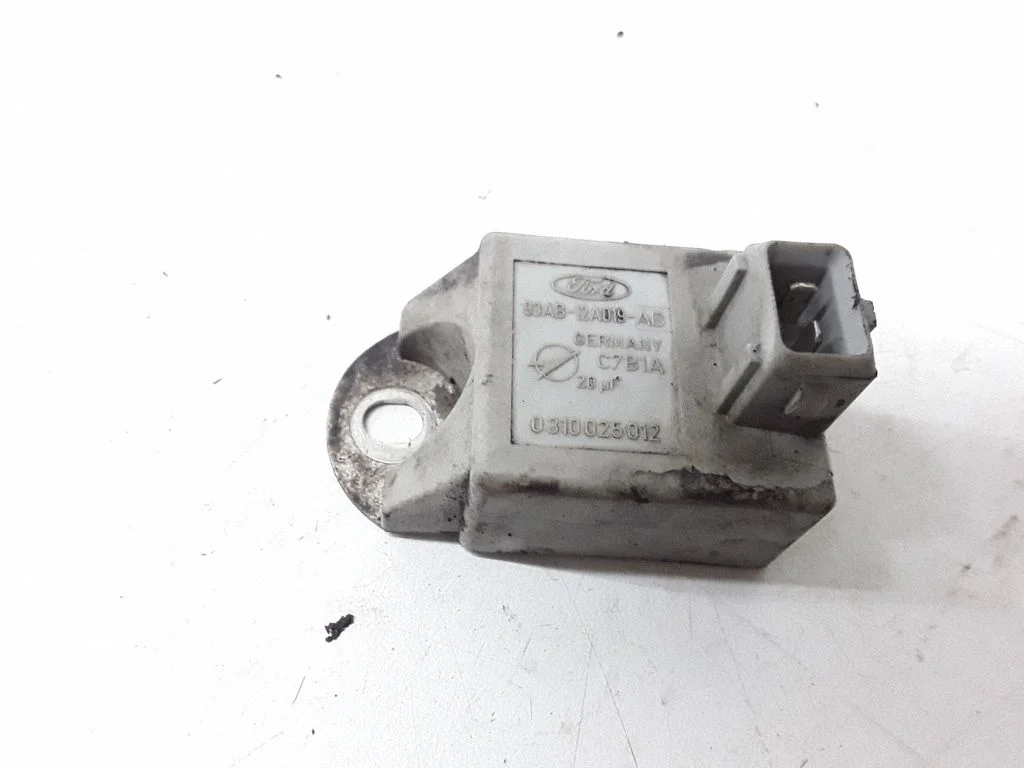 Ignition amplifier control unit – Ford Mondeo MK I (1993-1996)