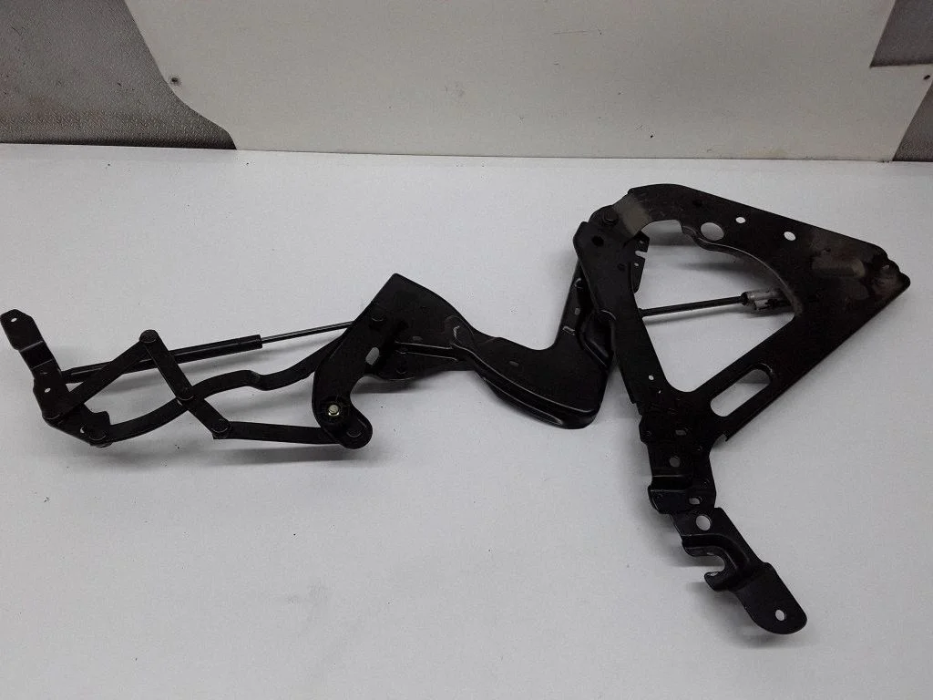 Convertible roof hinge – Renault Megane II (2002-2005)