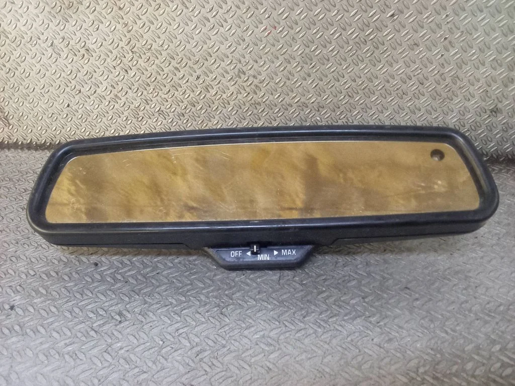 Rear view mirror (interior) 4443057