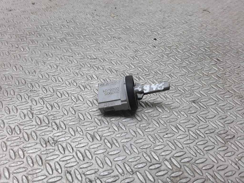 Interior temperature sensor 1K0907543A