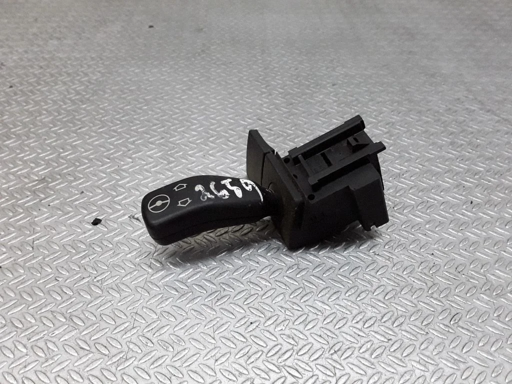 Steering wheel adjustment handle/lever 8373901