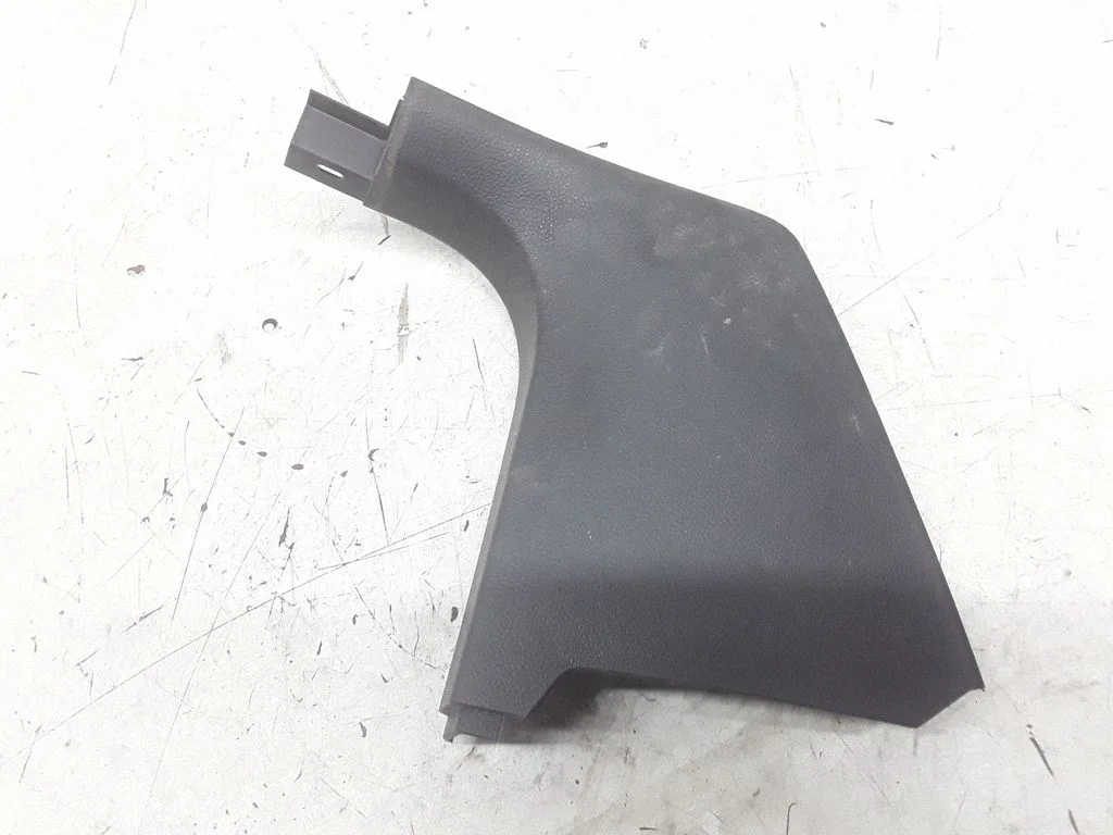 Muu läviste/piilarite katte osa – Volkswagen Golf Plus (2005-2013)