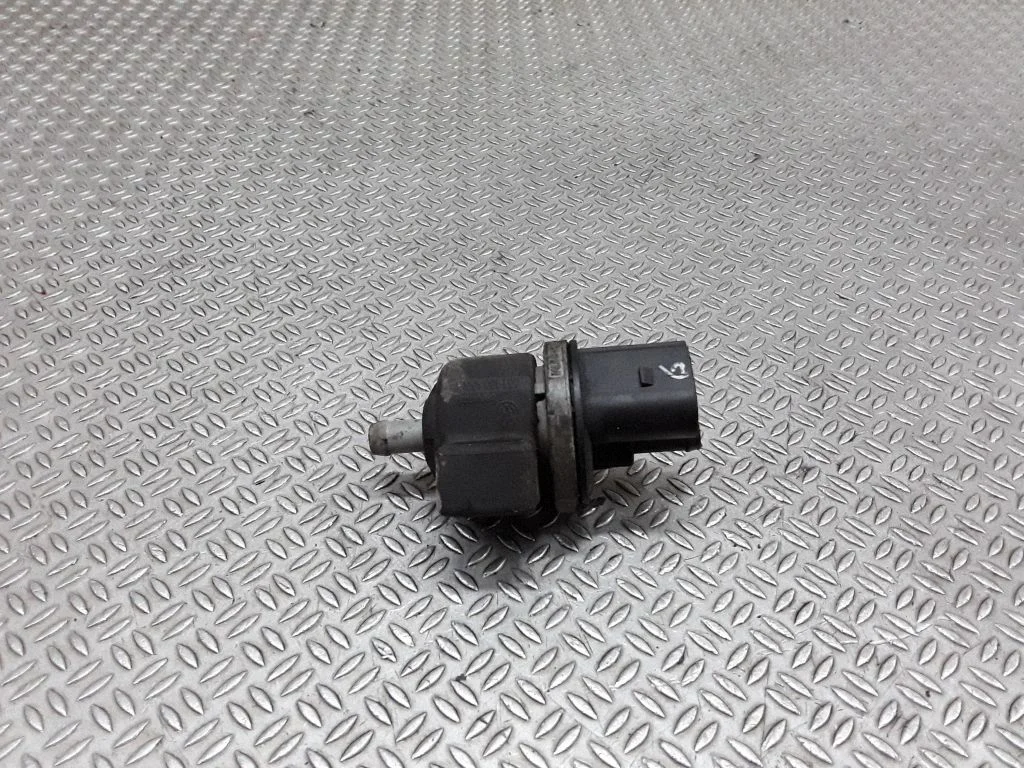 Fuel tank valve – Volkswagen Passat B6 (2005-2010)