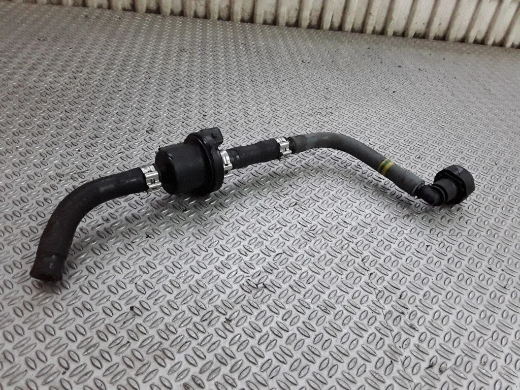 Fuel tank valve – Land Rover Discovery (1998-2004)