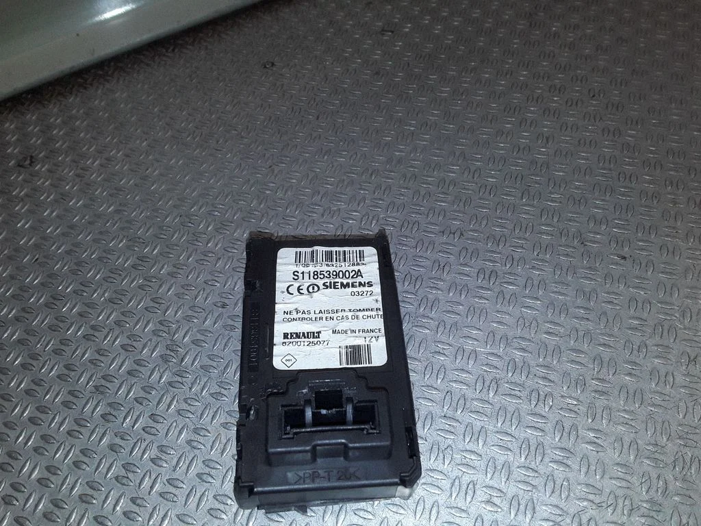 Ignition key card reader – Renault Megane II (2002-2005)