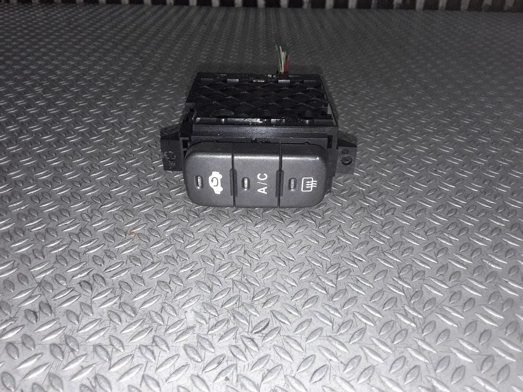 Konditsioneeri (A/C) lüliti – Honda Civic (2001-2005)