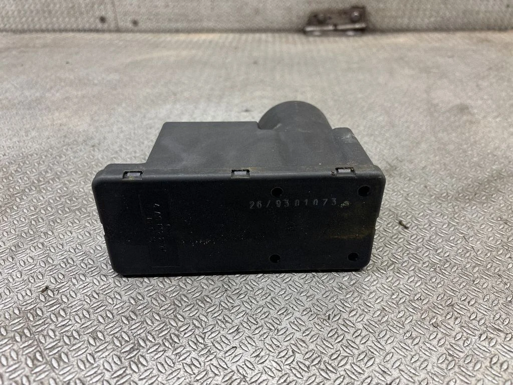Kesklukustuse vaakumpump – Audi 100 S4 C4 (1990-1995)
