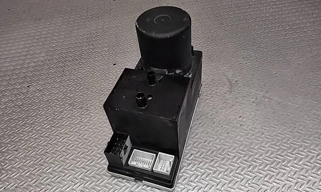 Central locking vacuum pump 4A0862257P