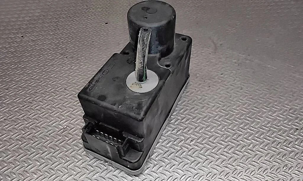 Central locking vacuum pump 1H0962257