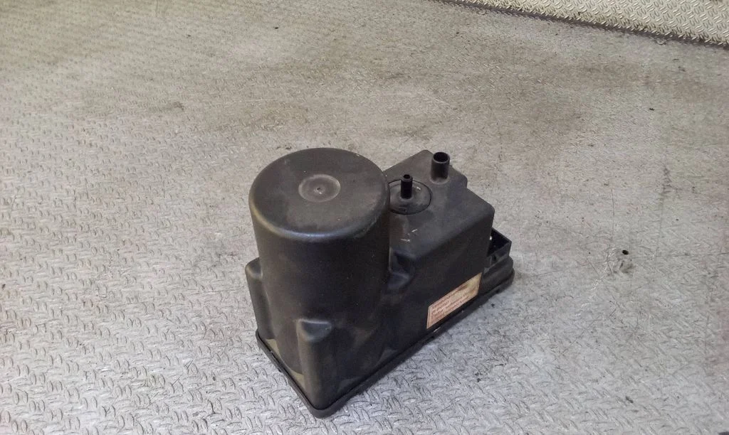 Central locking vacuum pump 4A0862257A
