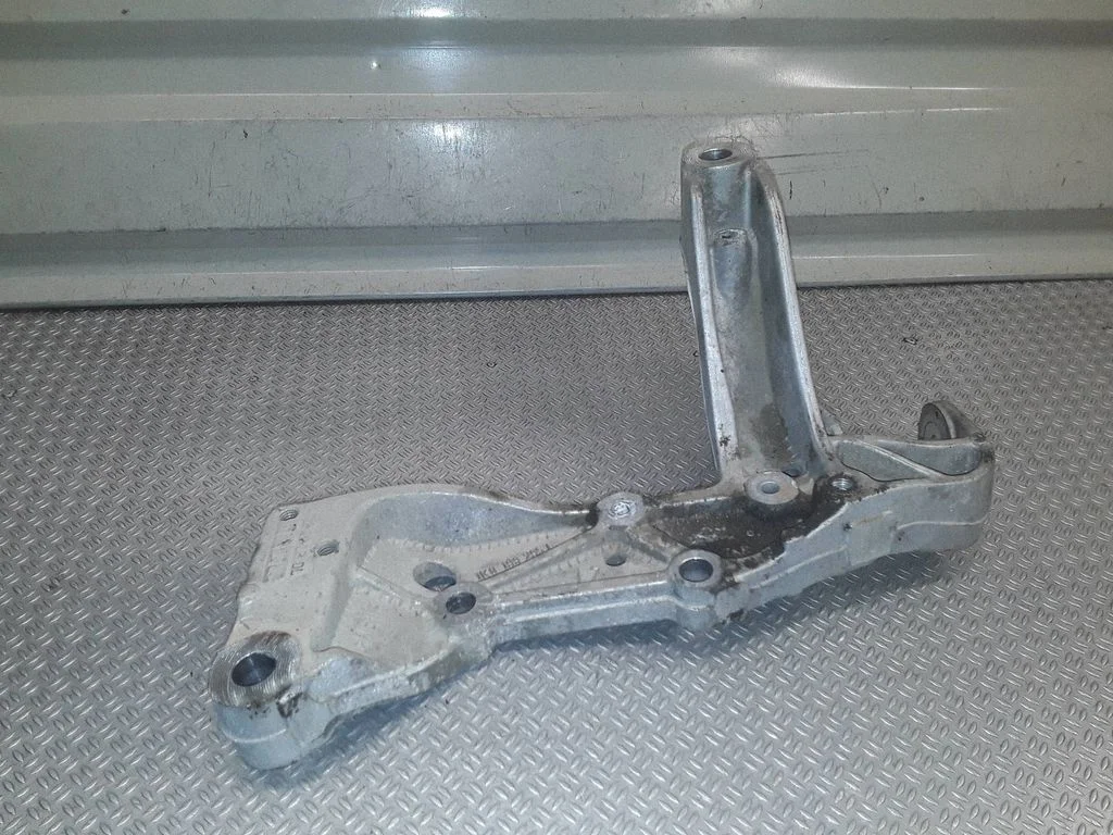 Other front suspension part 1K0199295E