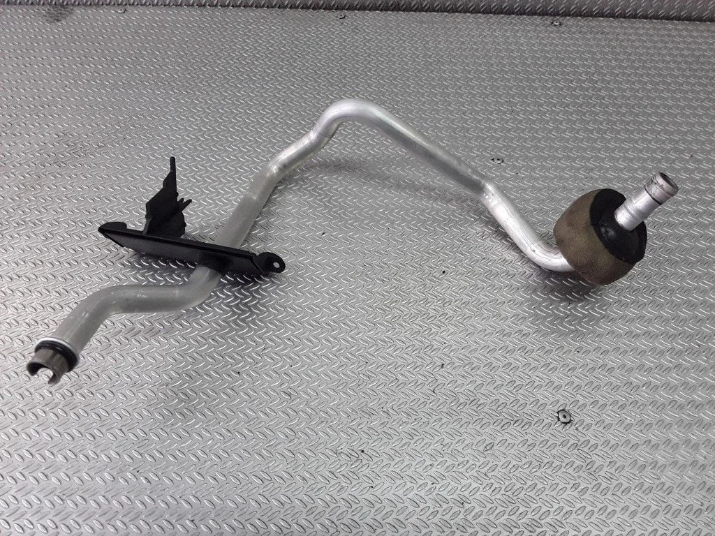 Heater radiator pipe/hose – Mercedes-Benz S-Class W220 (1998-2006)