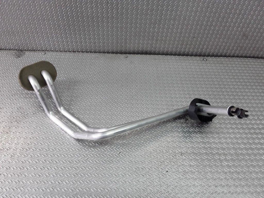 Heater radiator pipe/hose – Mercedes-Benz S-Class W220 (1998-2006)