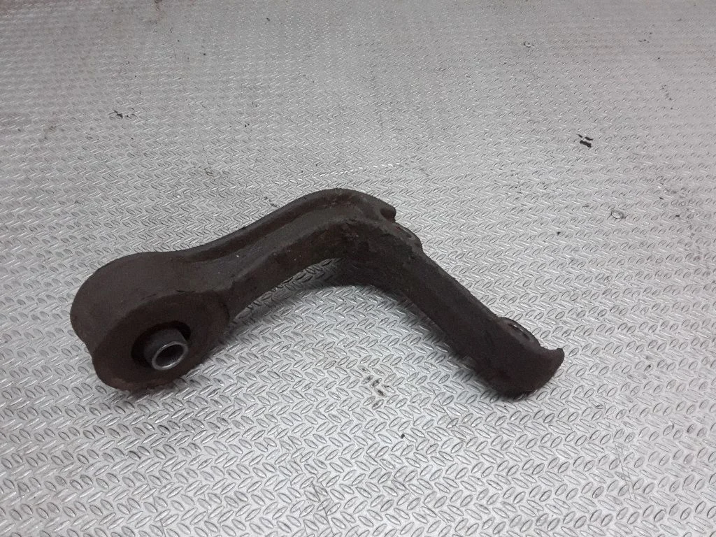 Eesmise reduktori klamber – KIA Sorento (2002-2009)