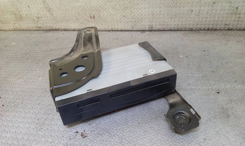 Navigation unit CD/DVD player 8684153041