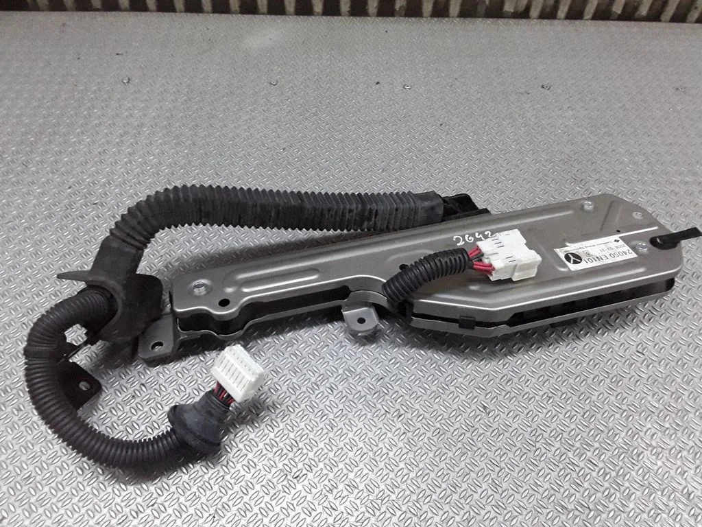 Külgmise (lükandukse) juhtmestik