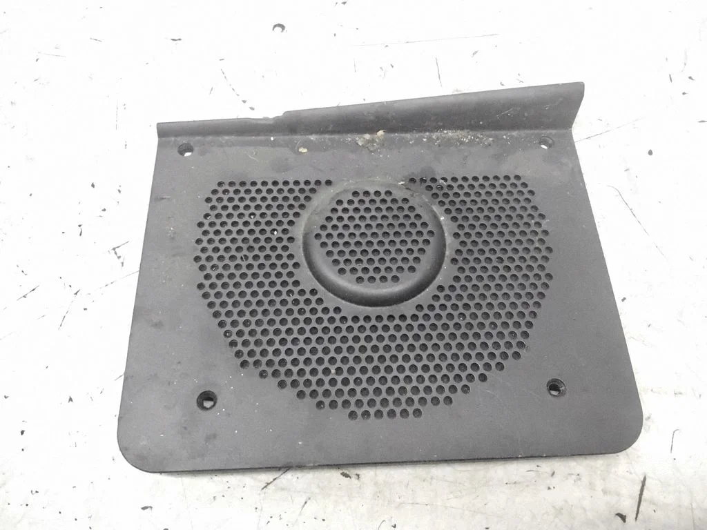 Subwoofer grill/trim 6919360