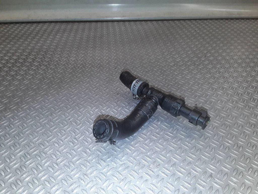 Fuel temperature sensor – Skoda Yeti (5L) (2009-2017)