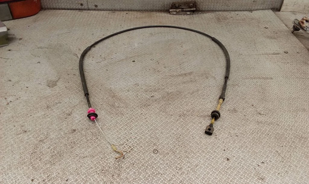 Throttle cable