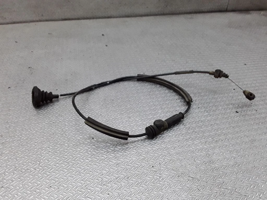 Throttle cable 1682901585