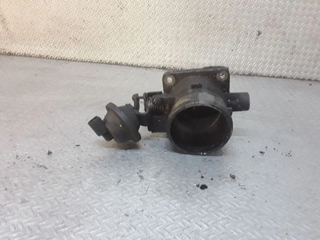Engine shut-off valve