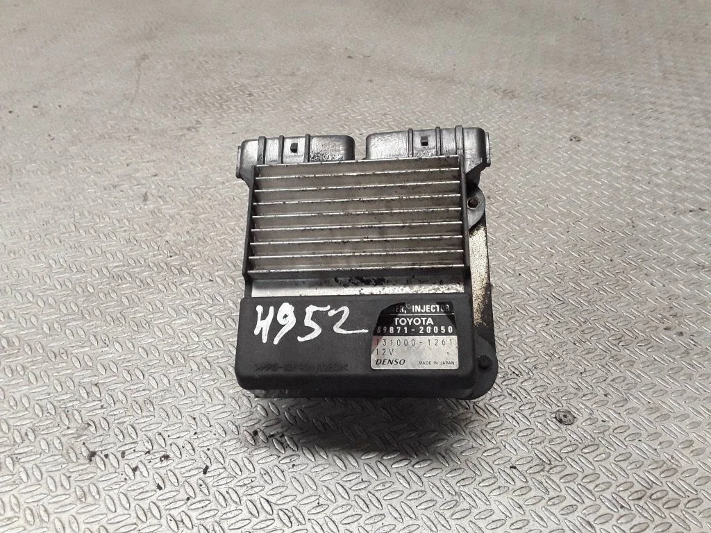 Fuel injection control unit/module – Toyota Avensis T250 (2003-2006)