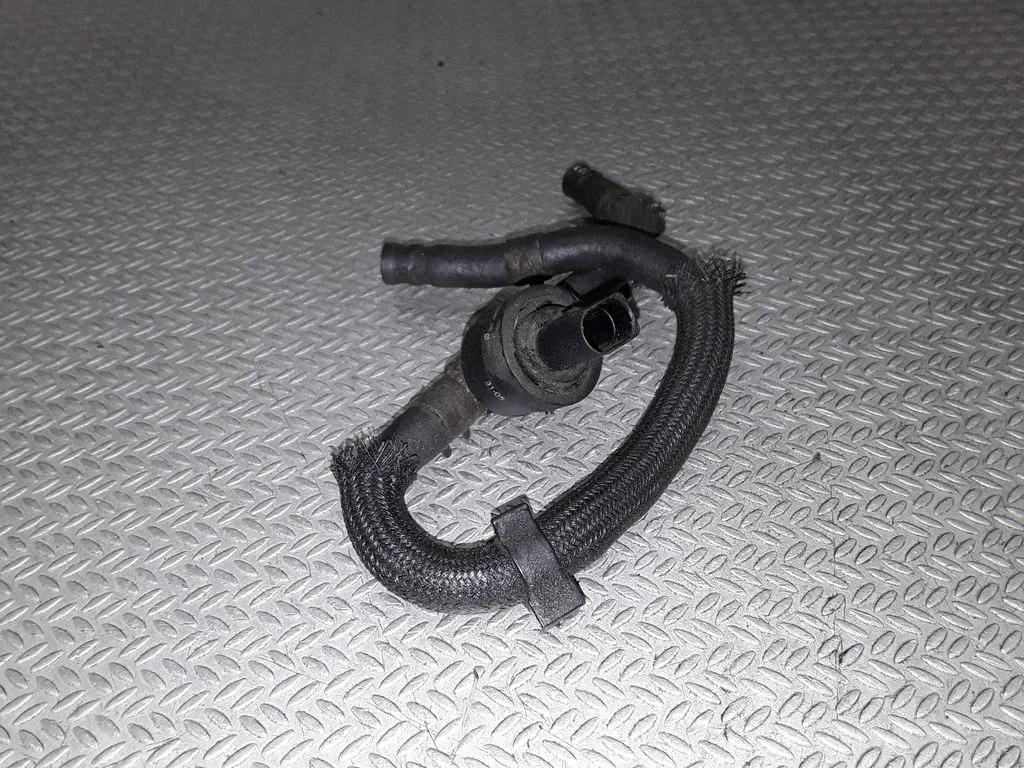 Fuel temperature sensor – Volkswagen Touran I (2003-2010)
