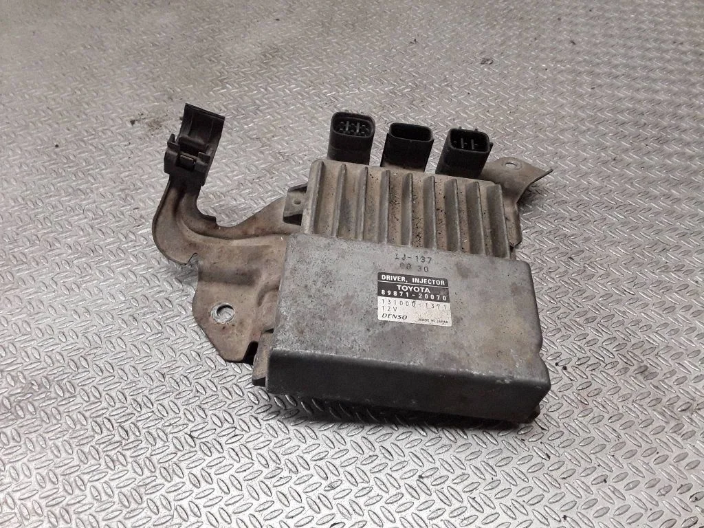 Fuel injection control unit/module – Toyota Corolla Verso AR10 (2004-2009)